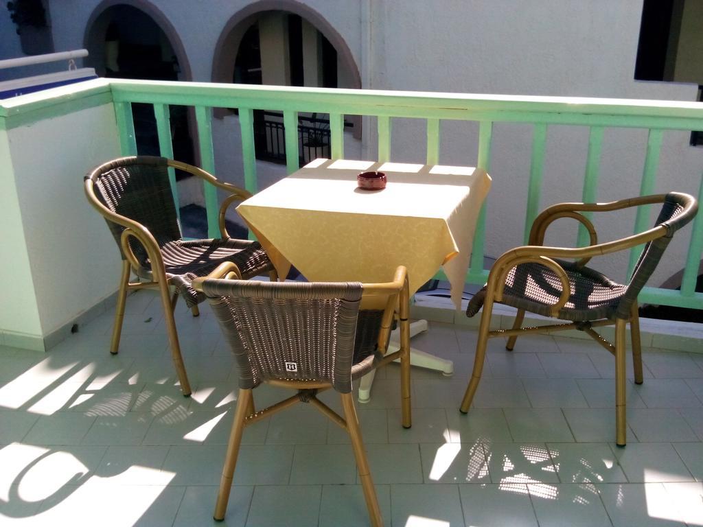 Mary'S Studios Agia Pelagia  Zimmer foto