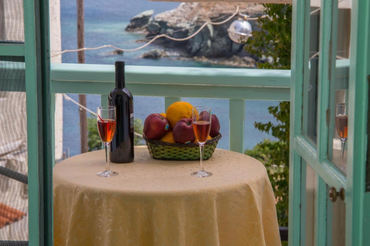 Mary'S Studios Agia Pelagia  Zimmer foto
